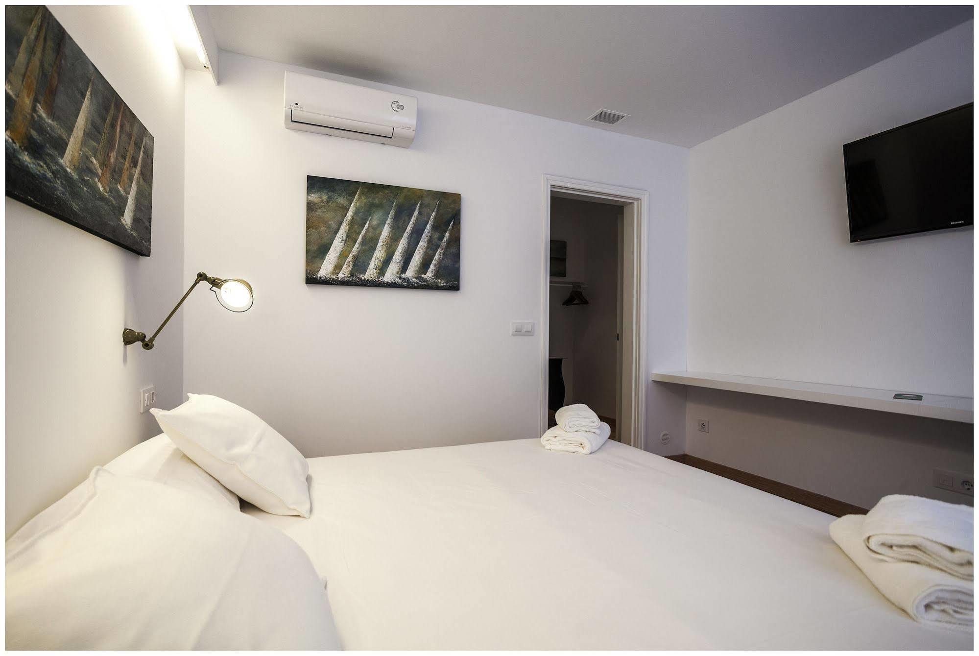Cheap & Chic Hotel Ciutadella  Dış mekan fotoğraf