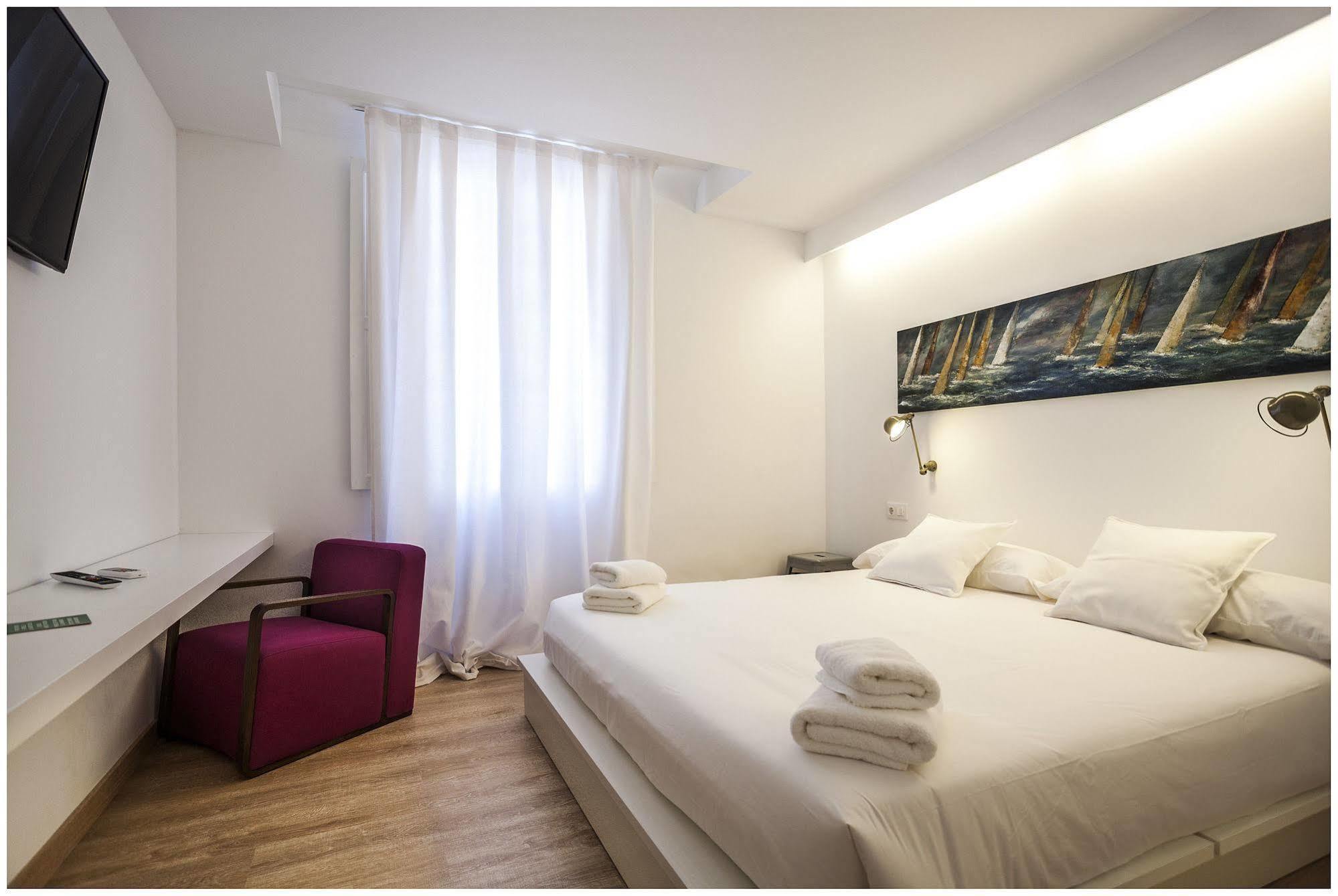 Cheap & Chic Hotel Ciutadella  Dış mekan fotoğraf